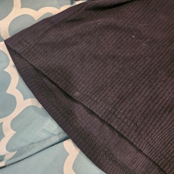 Amazon Essentials Ribbed Long Sleeve Top Womens XL Black V Neck Stretch Basic - Picture 2 of 7